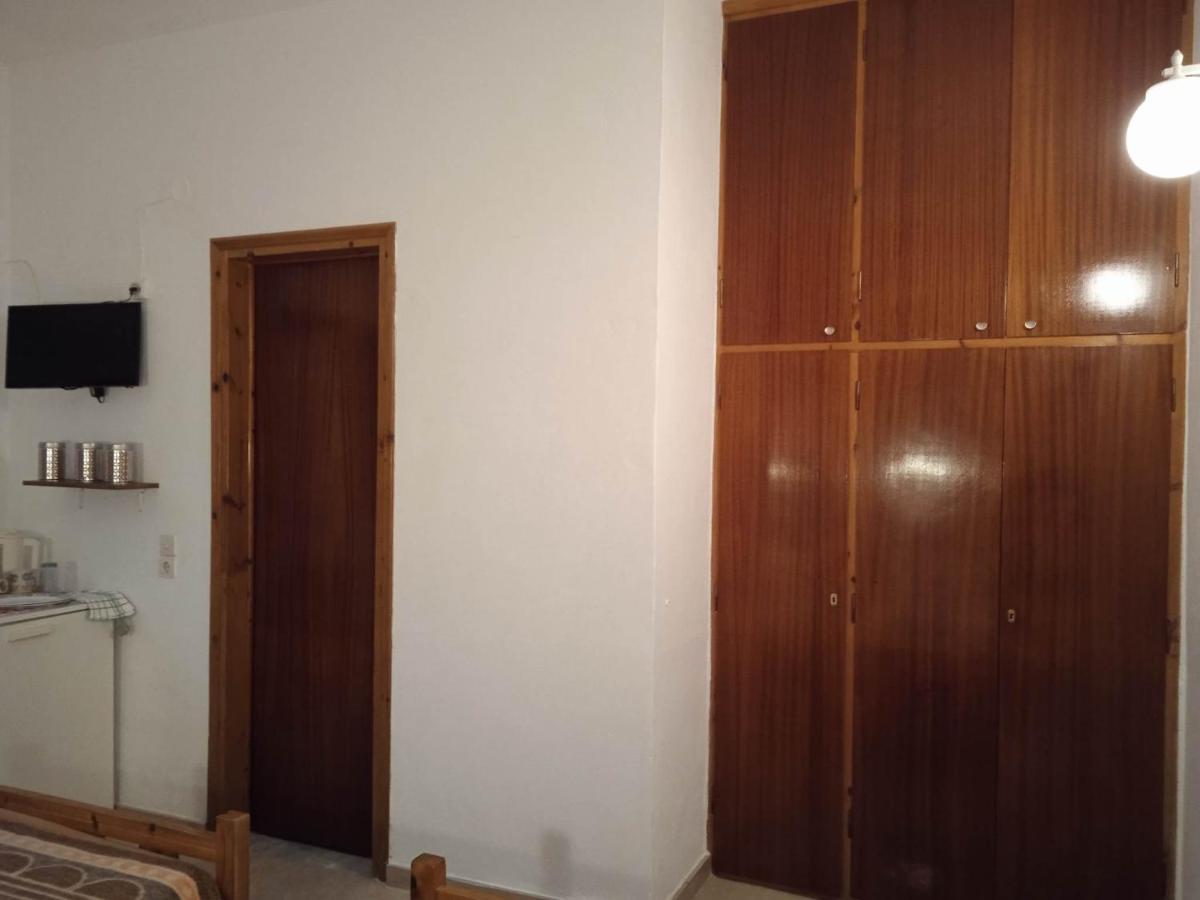 Kaloudis * Agios Georgios (Corfu)